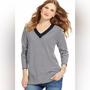 Tommy Hilfiger Women's Navy and White Striped Long Sleeve V-neck Top Size SP